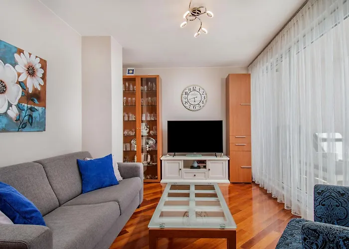 Penthouse Apartment With Terrace And Hot Tub - Ivan