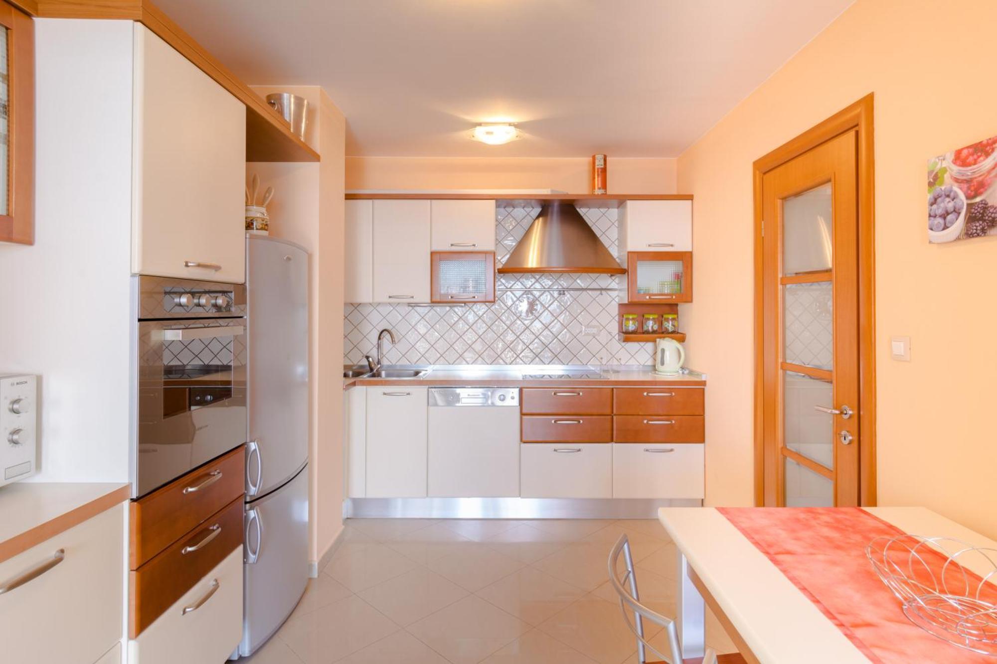 Penthouse With Terrace And Hot Tub - Ivan * Split